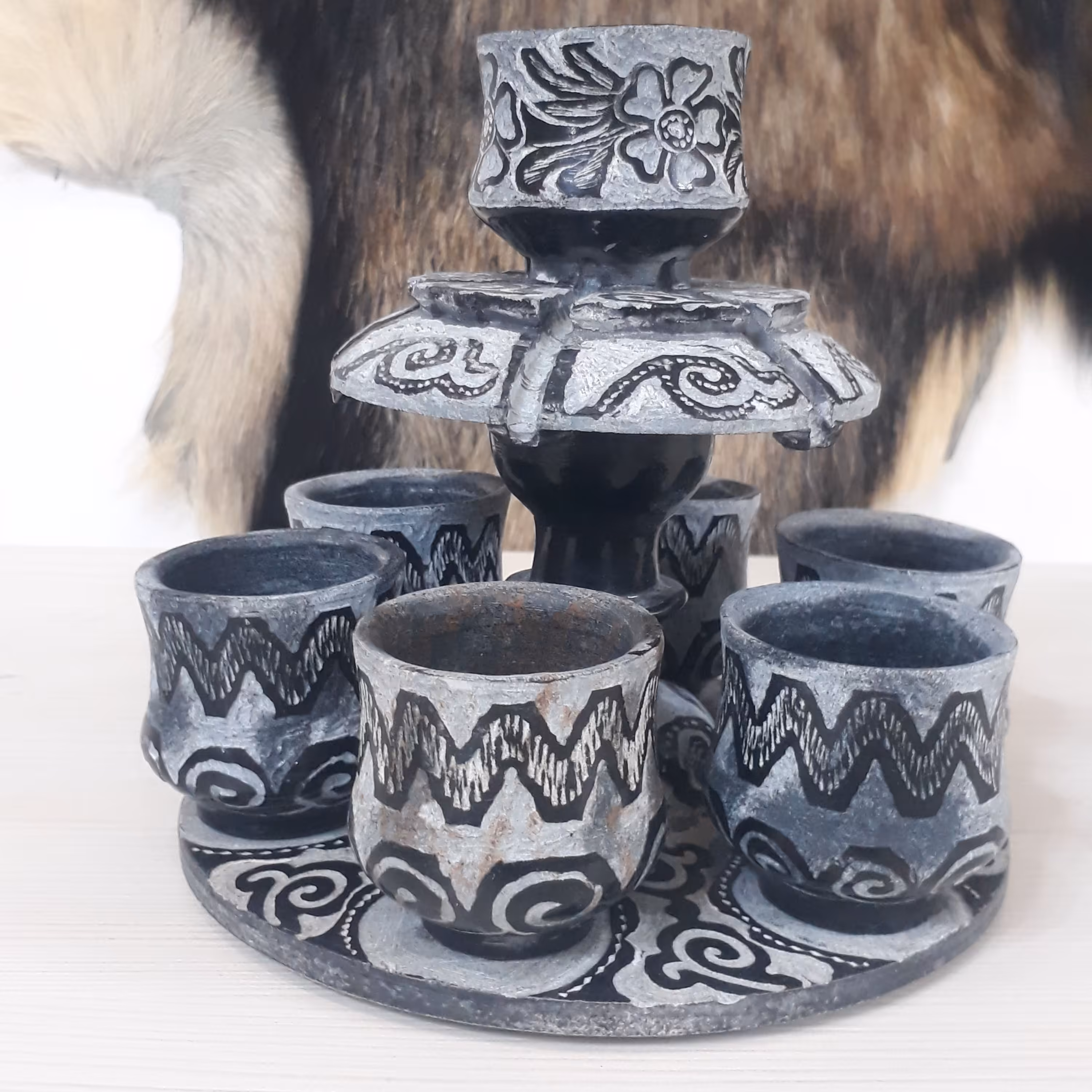 گیلاس خوری 6 جام سنگی حکاکی دستی به همراه پارچ سنگی