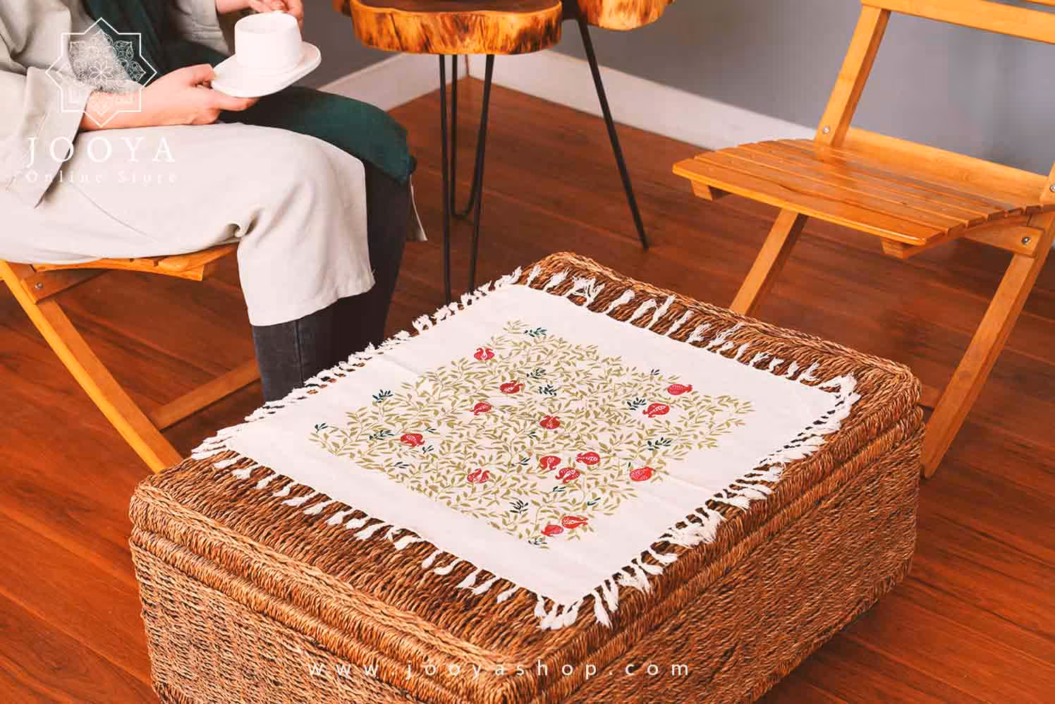 رومیزی مربع طرح ناردون سبز