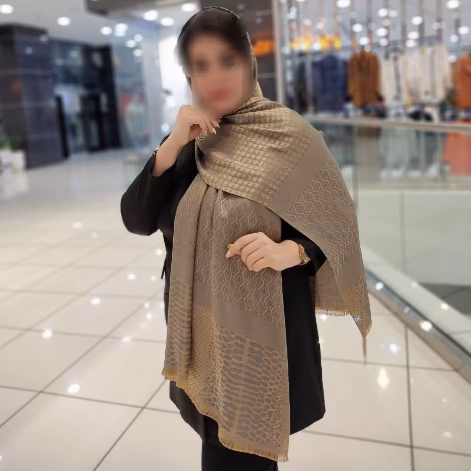 شال نخ ابریشم ژاکارد لمه دار نسکافه ای