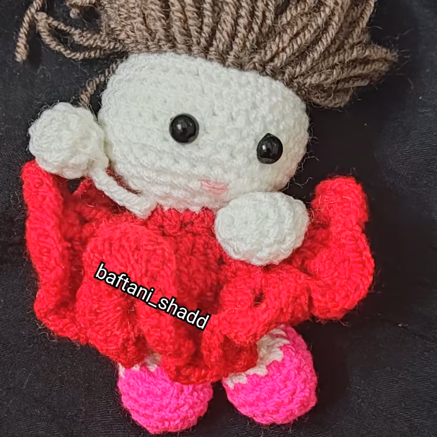 دختر ملوسک بافتنی