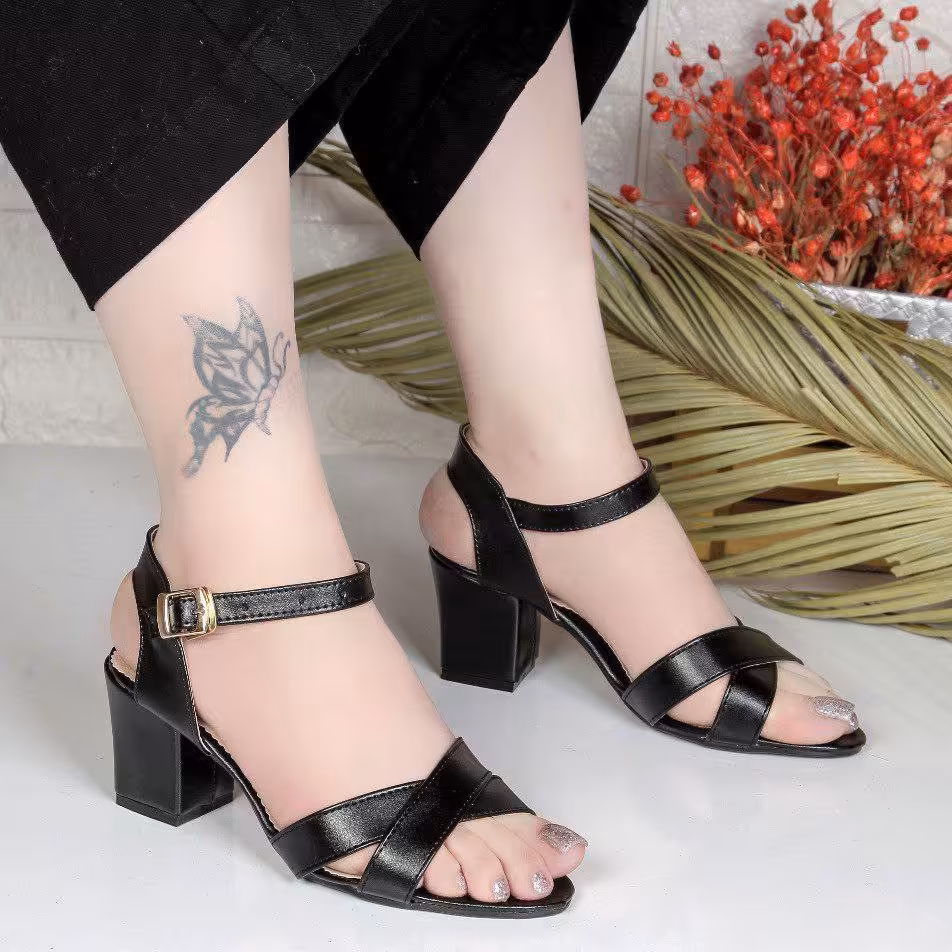 کفش مجلسی زنانه .صندل زنانه .صندل تابستانی زنانه.صندل مجلسی   زنانه  کد (200) ارسال رایگان