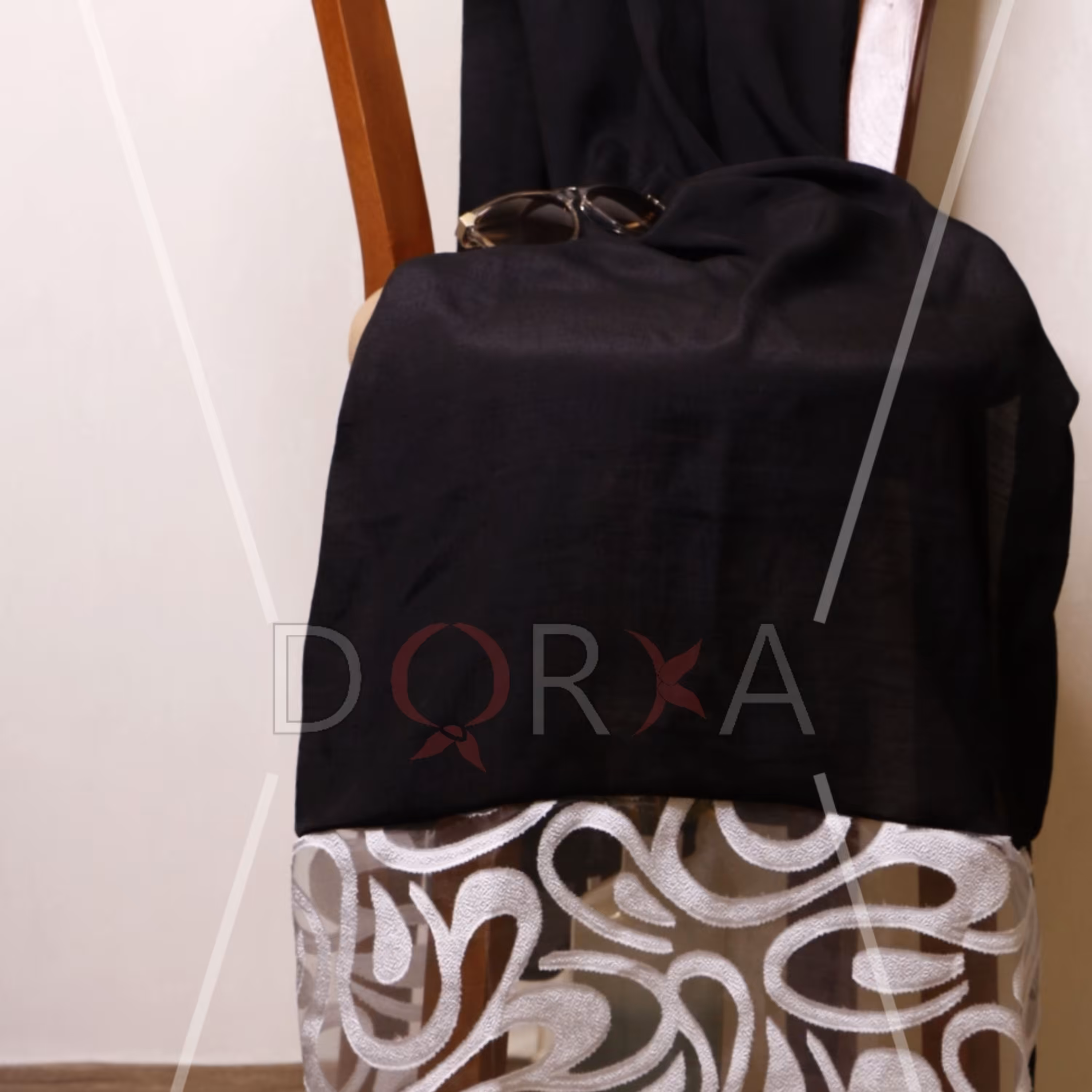 شال اسلب مزونی دانتل دار مشکی سفید بسیار خنک و راحت