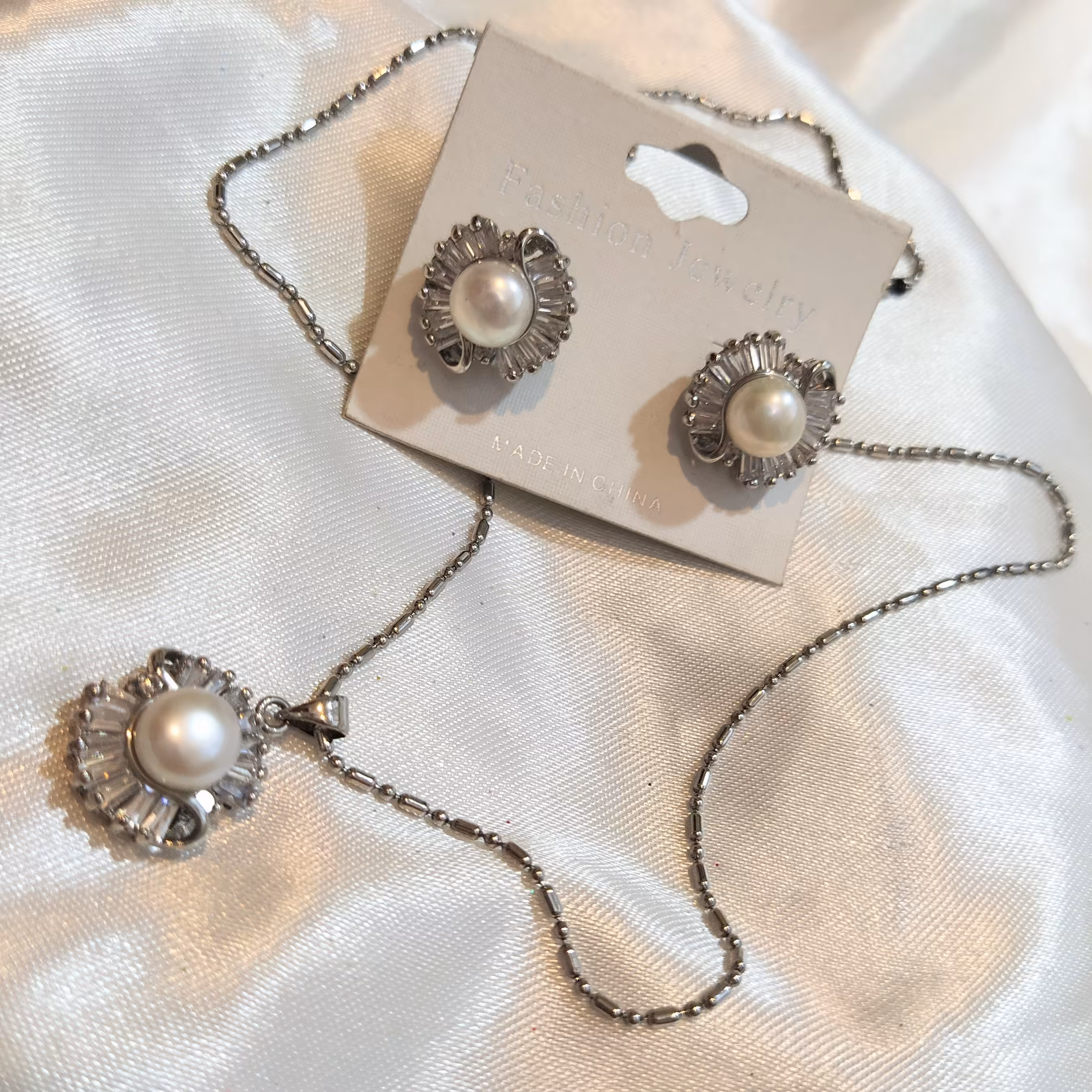 نیم ست مروارید و نگین باگت  