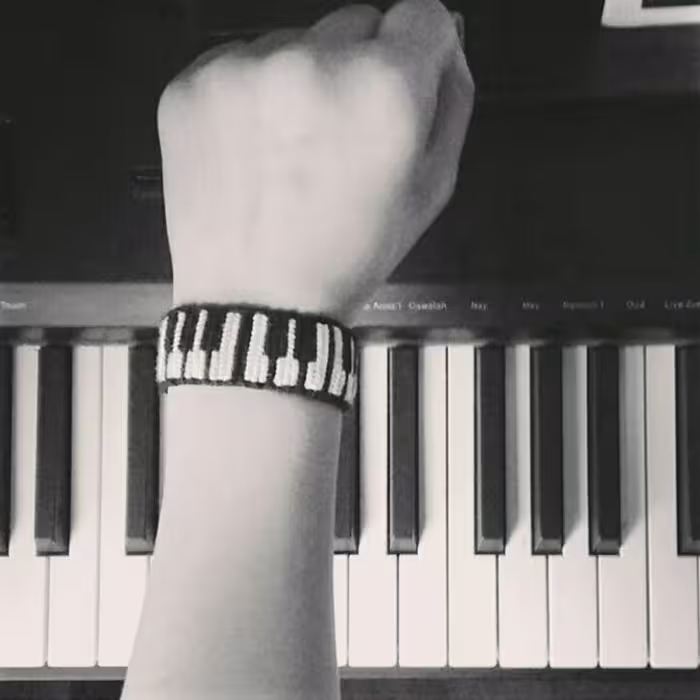 دستبند دوستی طرح پیانو سیاه سفید کد 19