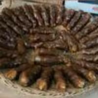 سوجوق گردویی محصولی بسیار خوشمزه و مقوی است که حاصل مخلوط شیره انگور و گردو است که بسیارمغذی و مفید می باشد. 