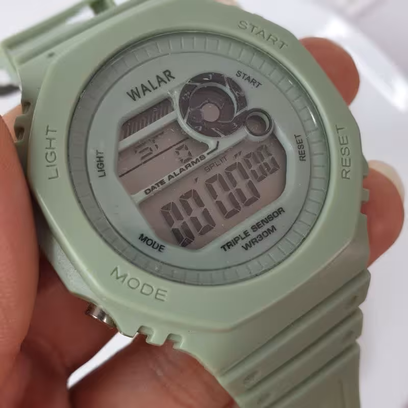 ساعت مچی دیجیتالی بند pu سبز رنگ 