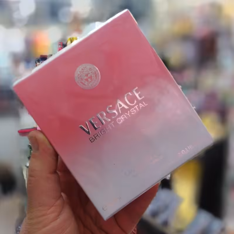 ادکلن ورساچه صورتی هلوگرام دار Versace عطر ورساچه دخترانه Versace اودکلن ورساچی رایحه جذاب زنانه عطر ورساچ صورتی زنانه