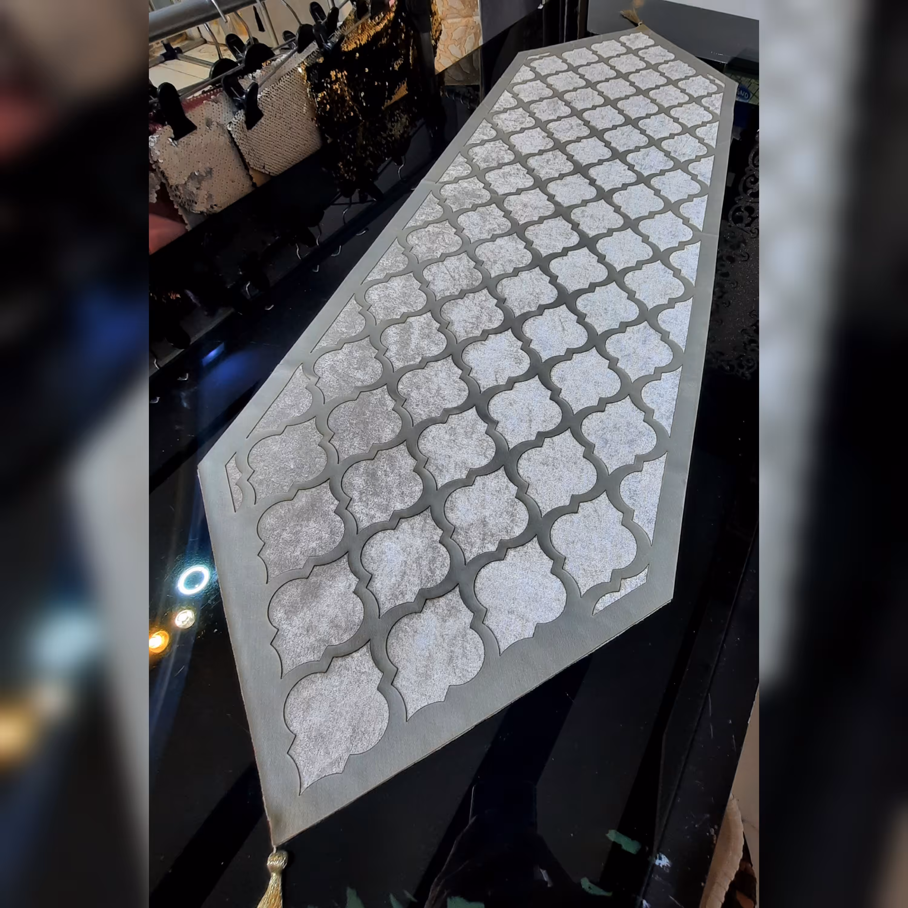 رومیزی نهارخوری مخمل و چرم رنگ،بسیار زیبای بژ  سایز 130در40