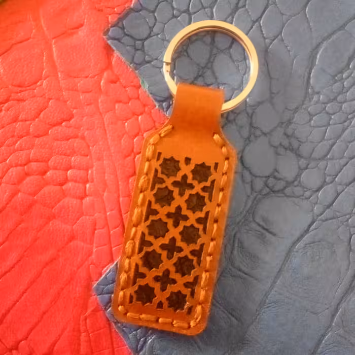 سرکلیدی چرم طرح مشبک چرم گاو مرغوب رنگ قهوه ای روشن 