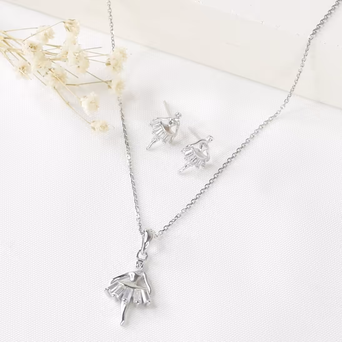 نیمست باله نقره عیار925 کد 7172