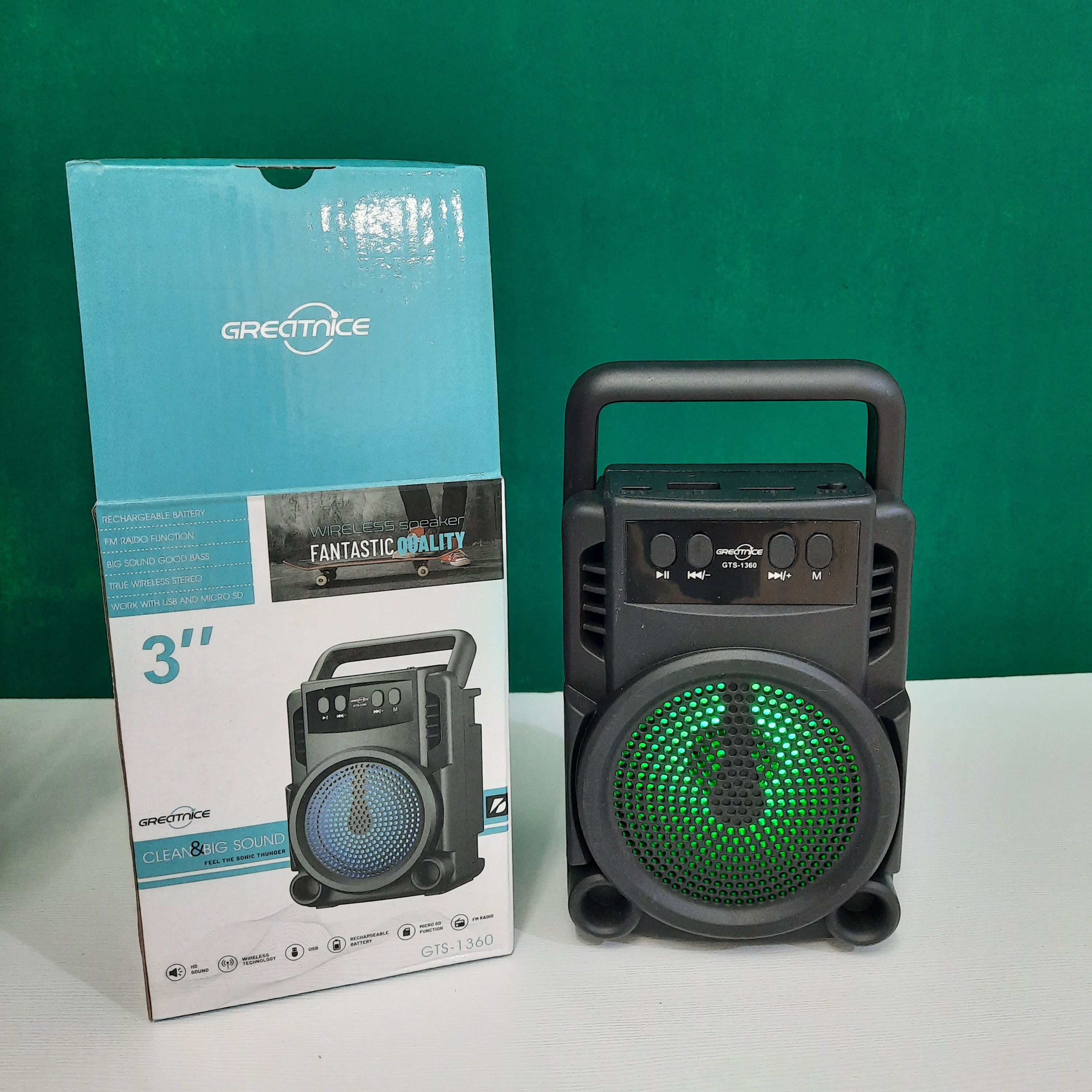 اسپیکر بلوتوثی قابل حمل gts-1360 فلش خور و رم خور با قدرت صدای قوی و رقص نوردار
