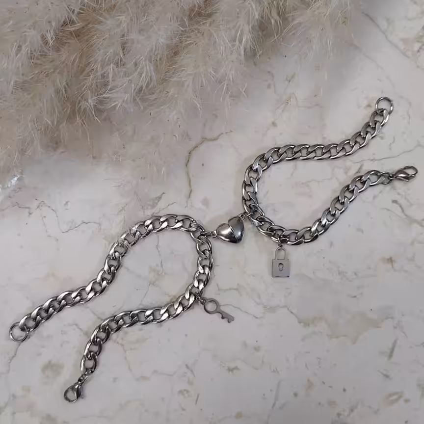 دستبند عاشقانه مگنتی