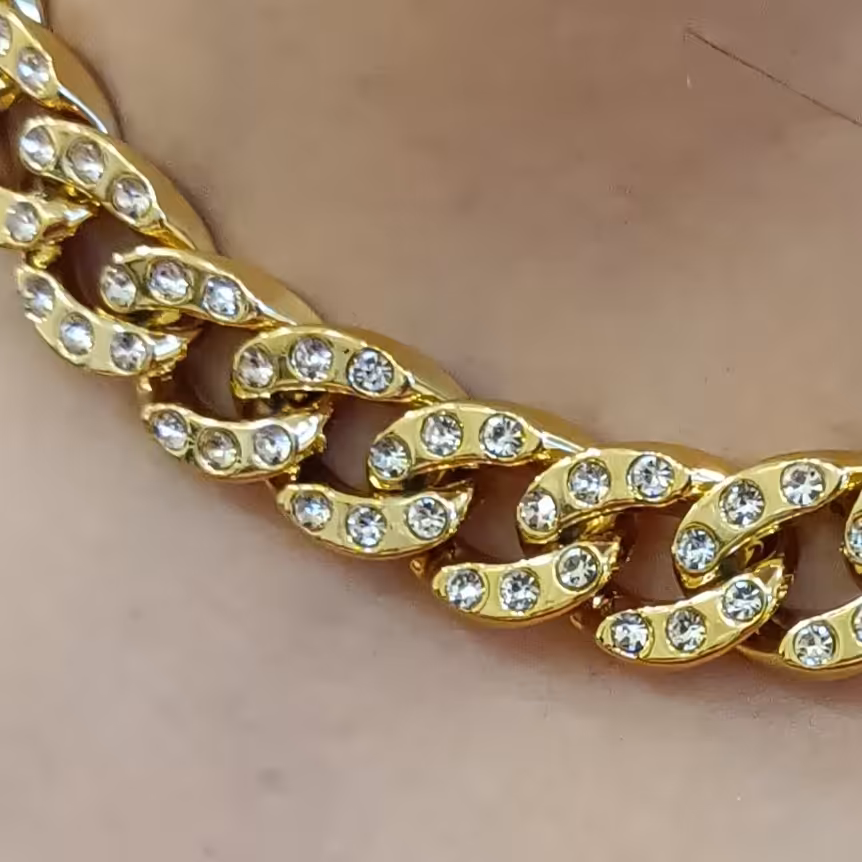 گردنبند و دستبند 