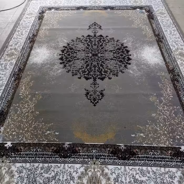 فرش12متری  هالیدی دودی 500شانه نخ پلاستیکی کاشان