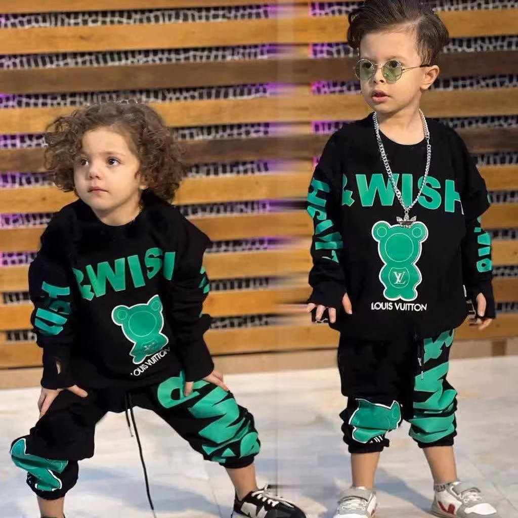 ست بلوز و شلوار اسپورت مناسب 3 تا 11 سال مچ بلوز فینگردار است جنس پنبه دورو قواره کار لش استایل