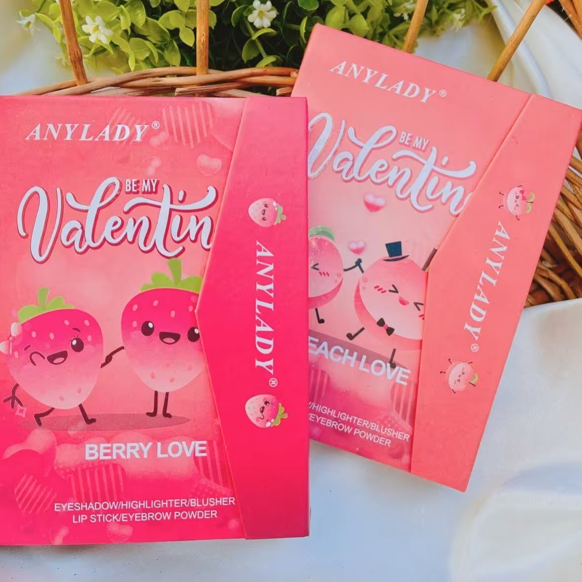 پالت سایه کیفی طرح توت فرنگی و هلو ANY LADY