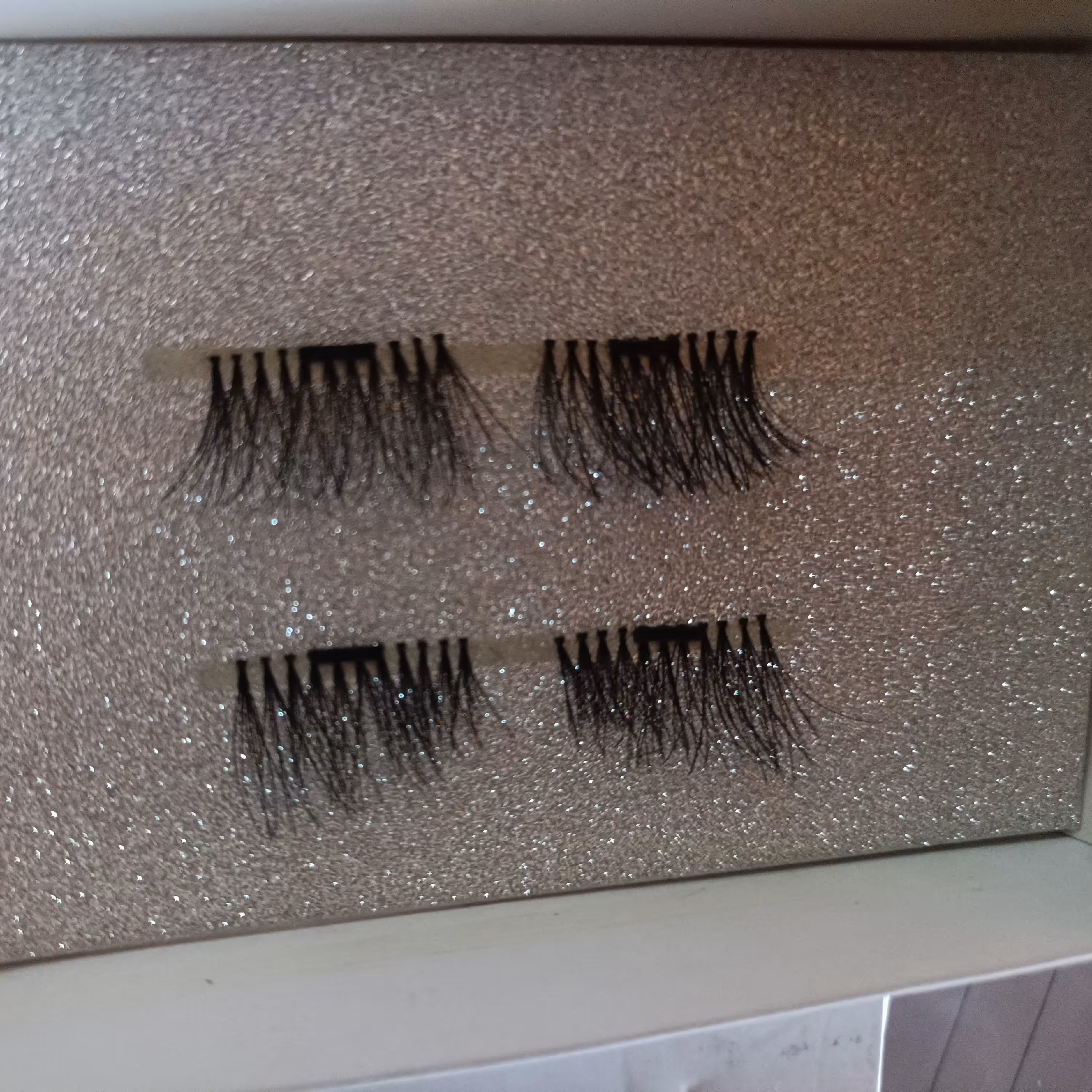 مژه مصنویی مگنتی (آهنربایی) در 5مدل کم حجم و پرحجم  ارسال رایگان