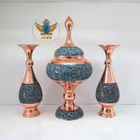 ست شکلاتخوری 30(ارتفاع 42 سانت) و گلدان صراحی 30 مس و فیروزه کوب برند آقاجانی