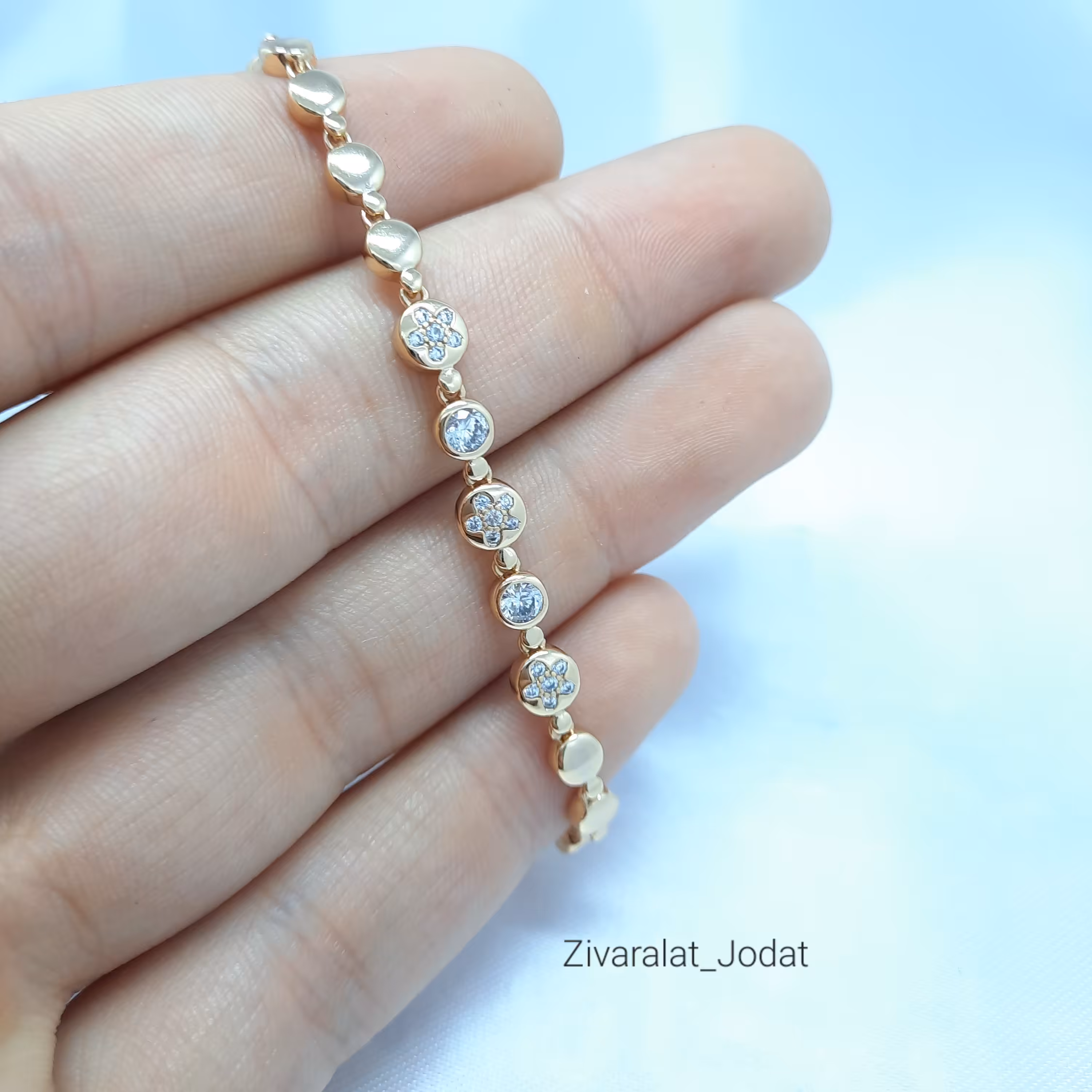 دستبند شیک و خاص نگین دار ژوپینگ کد D14