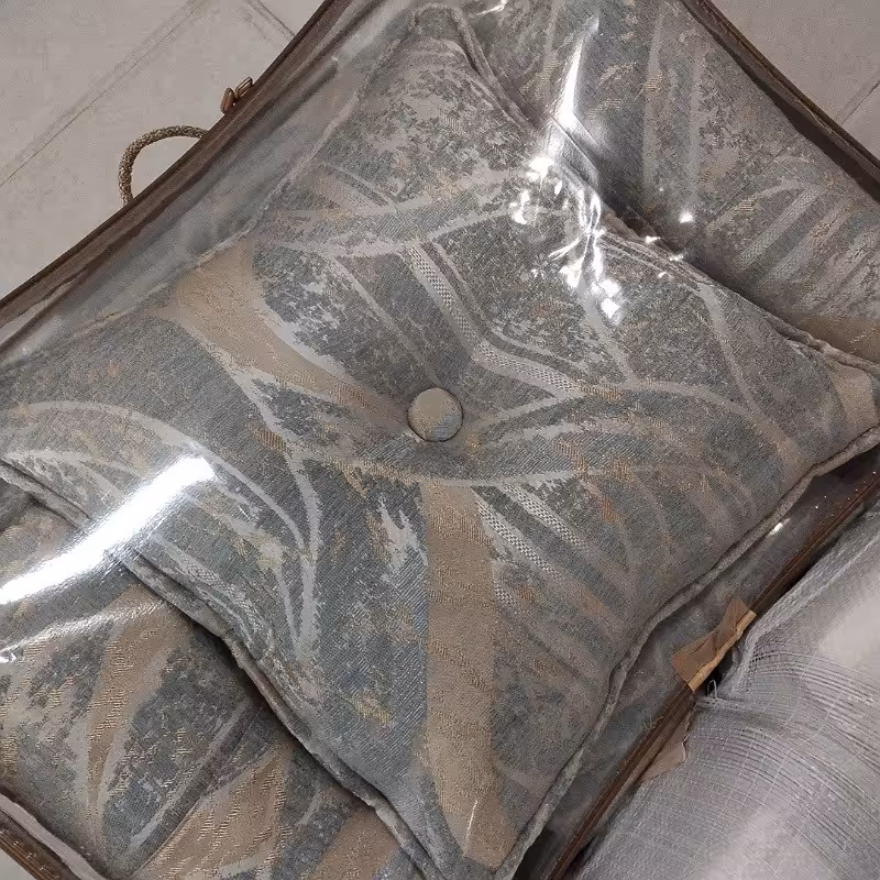 روتختی مخمل ترک دونفره درجه یک برند وایت هوم طرح جدید طوسی طلایی شیک و پرفروش 9 تکه