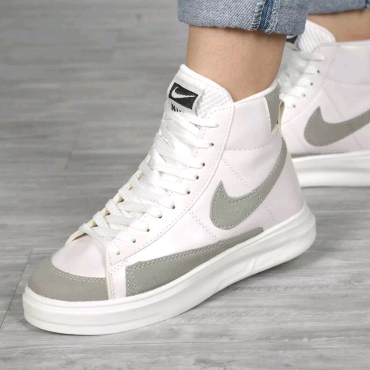 کتانی ساقدار زیره پیو نایک  مدل Nike  Air نایک ایر  ارسال رایگان  سایز 37 تا 40  محصول تکوتوک در باسلام
