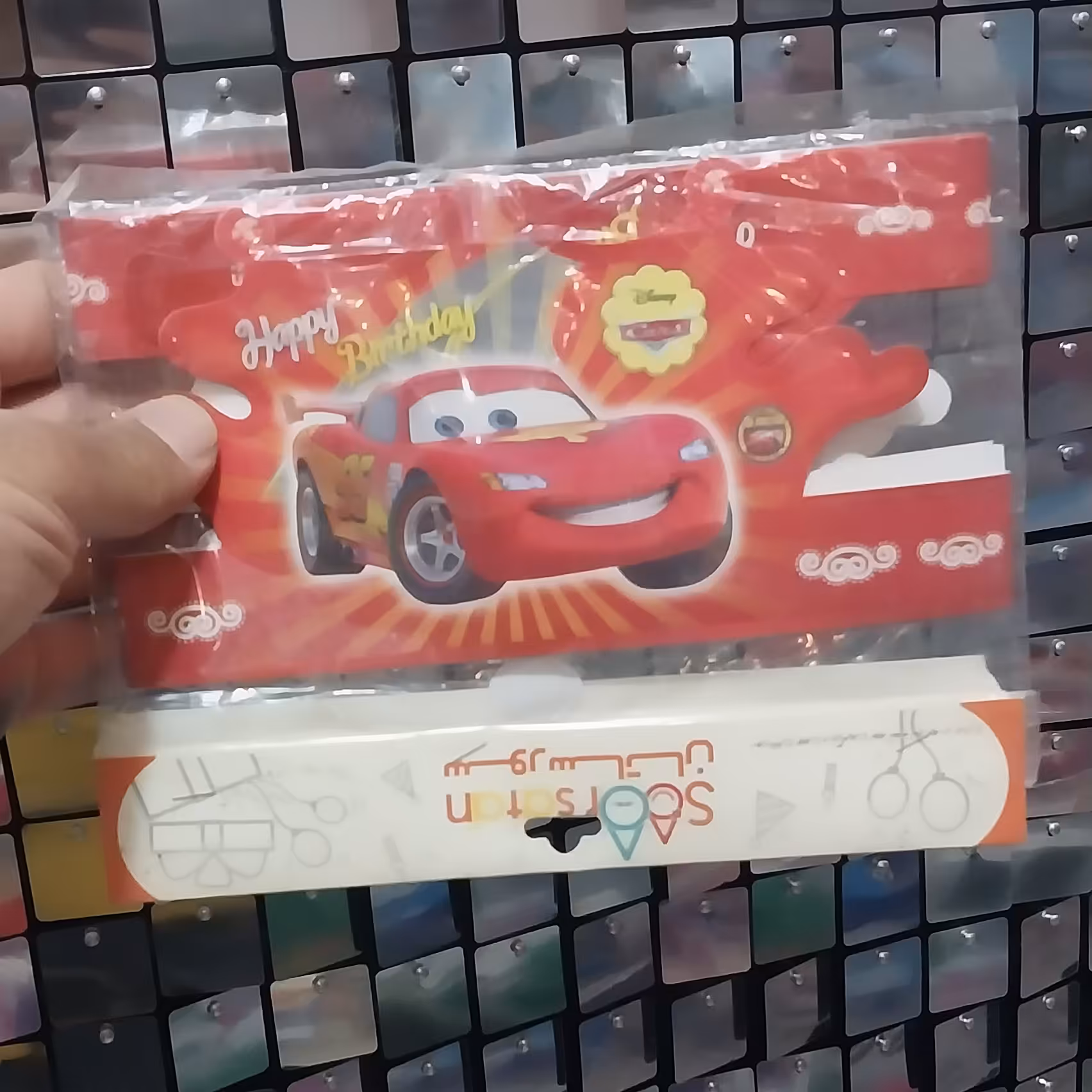 تاج تم تولد مک کوئین 6 عددی