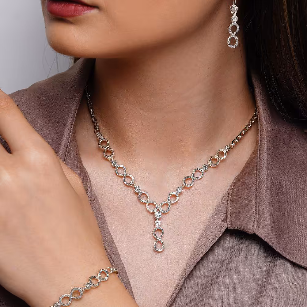 سرویس تراش دار طرح طلا نقره ای