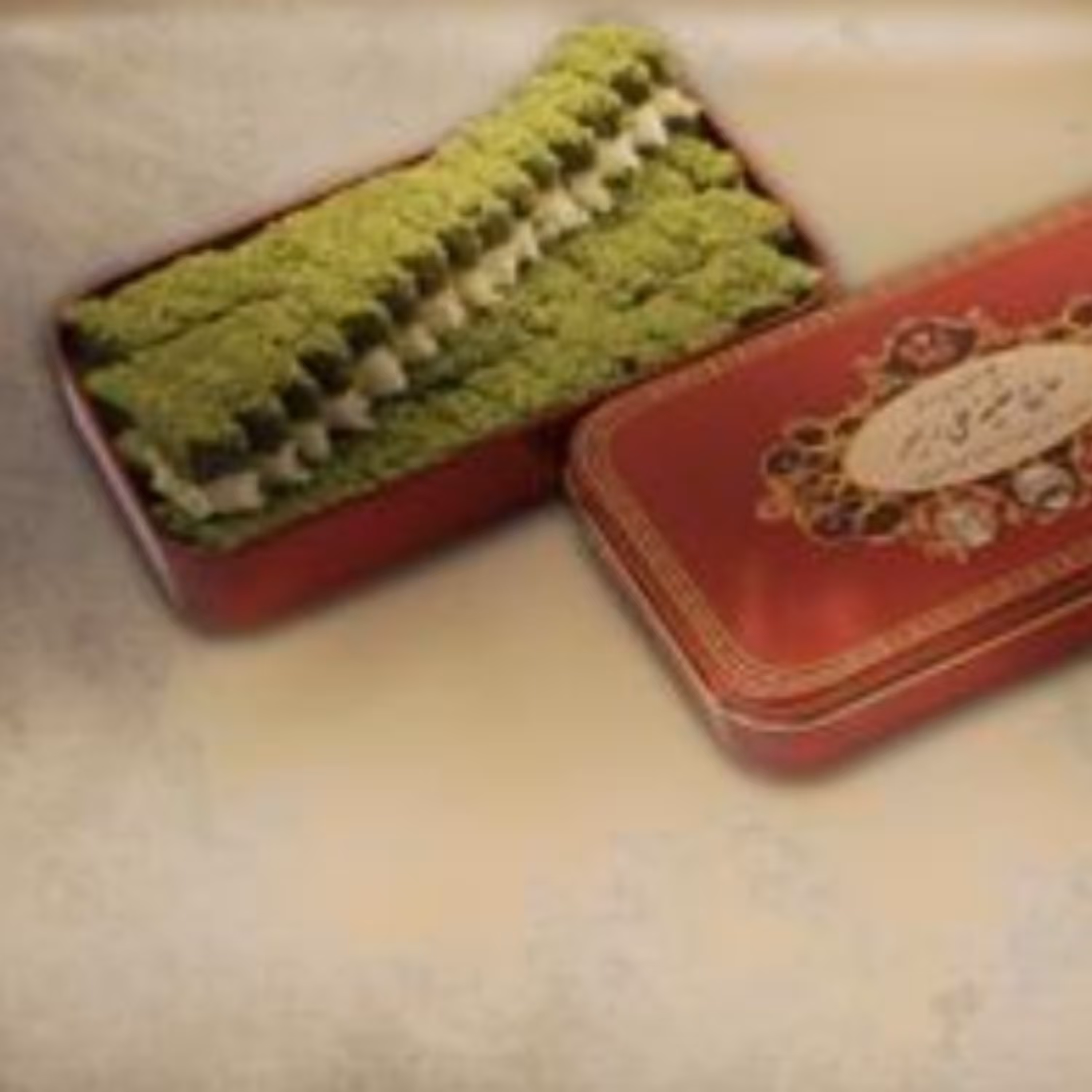 لوز دورنگ پسته و نارگیل حاج خلیفه علی رهبر یزد