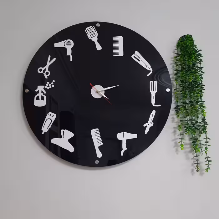 ساعت دکوراتیو فانتزی قطر 65 سانت مناسب سالن زیبایی و آرایشی