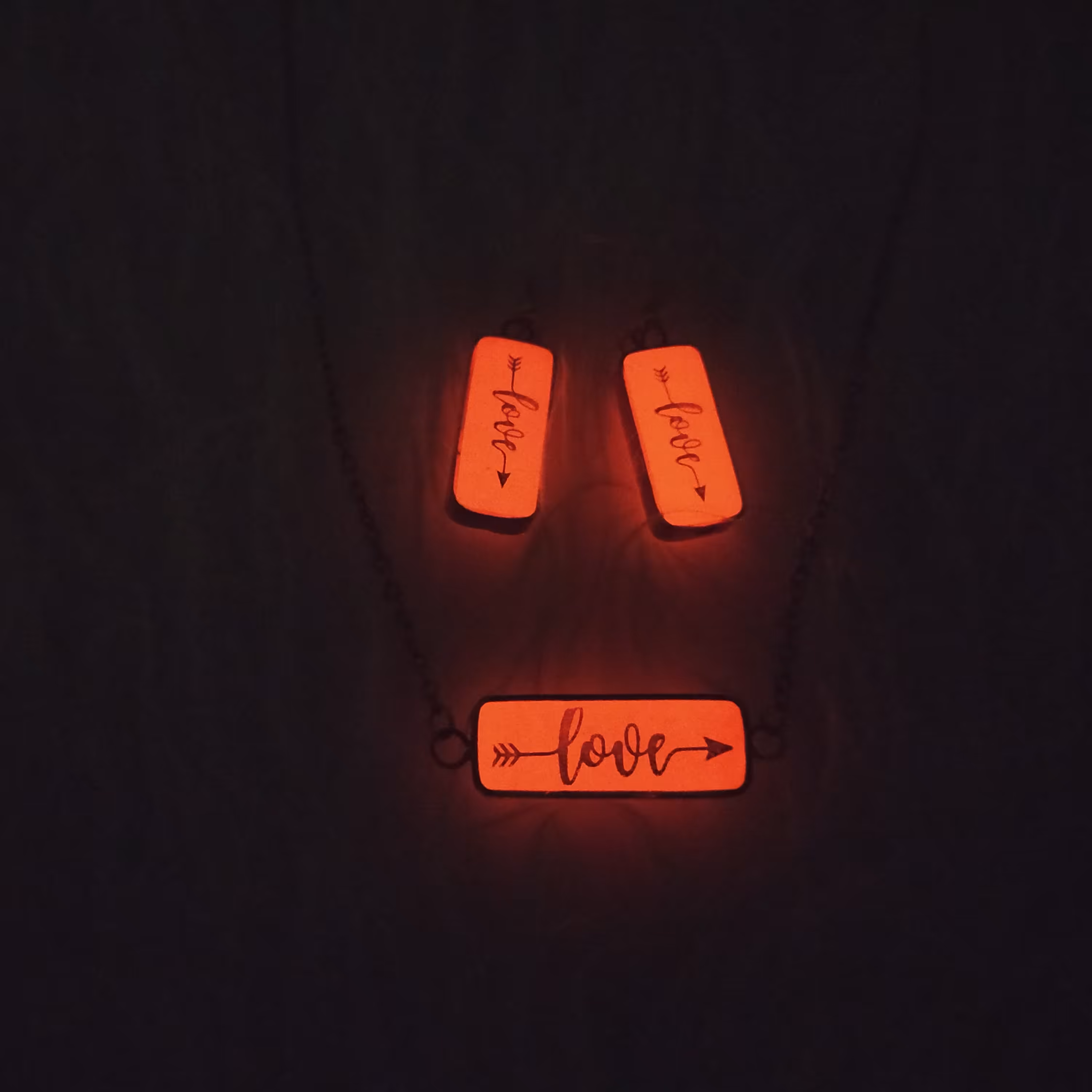 سرویس گردنبندودستبند شبتاب کادوتولد ولنتاین