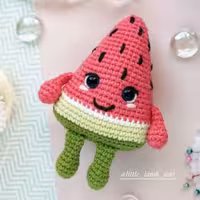 عروسک بافتنی هندونه یلدایی دلبافت