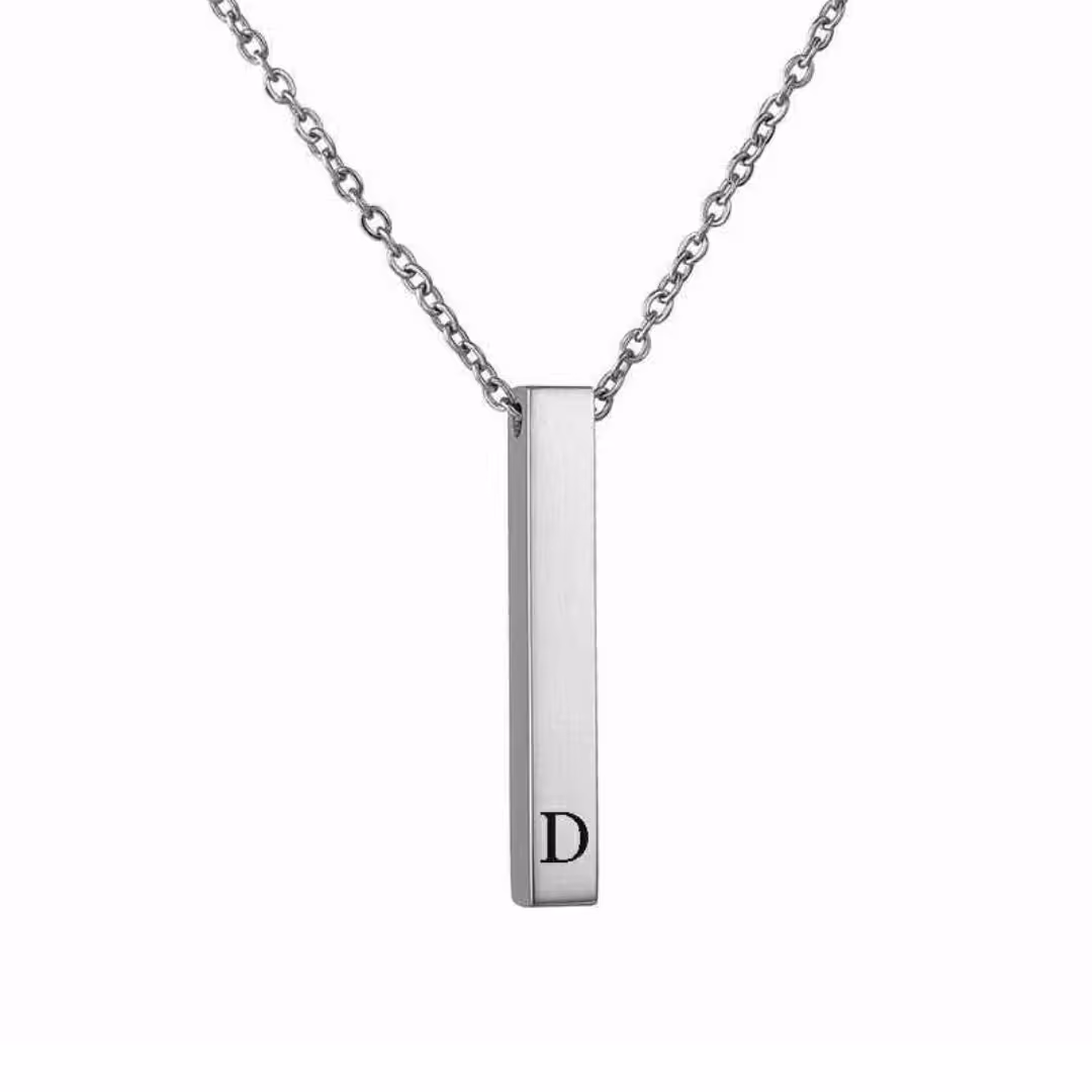  گردنبند  مکعب عشق حرف D