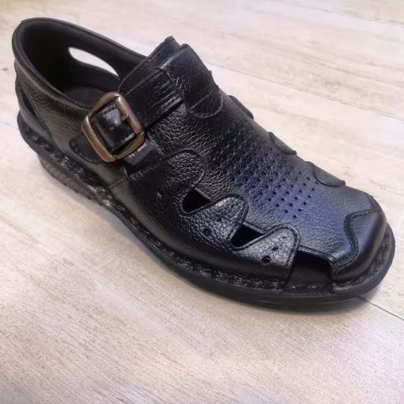 صندل  تمام چرم جلو بسته چرم اصلی تبریز سبک راحت طبی بسیار باکیفیت باضمانت 