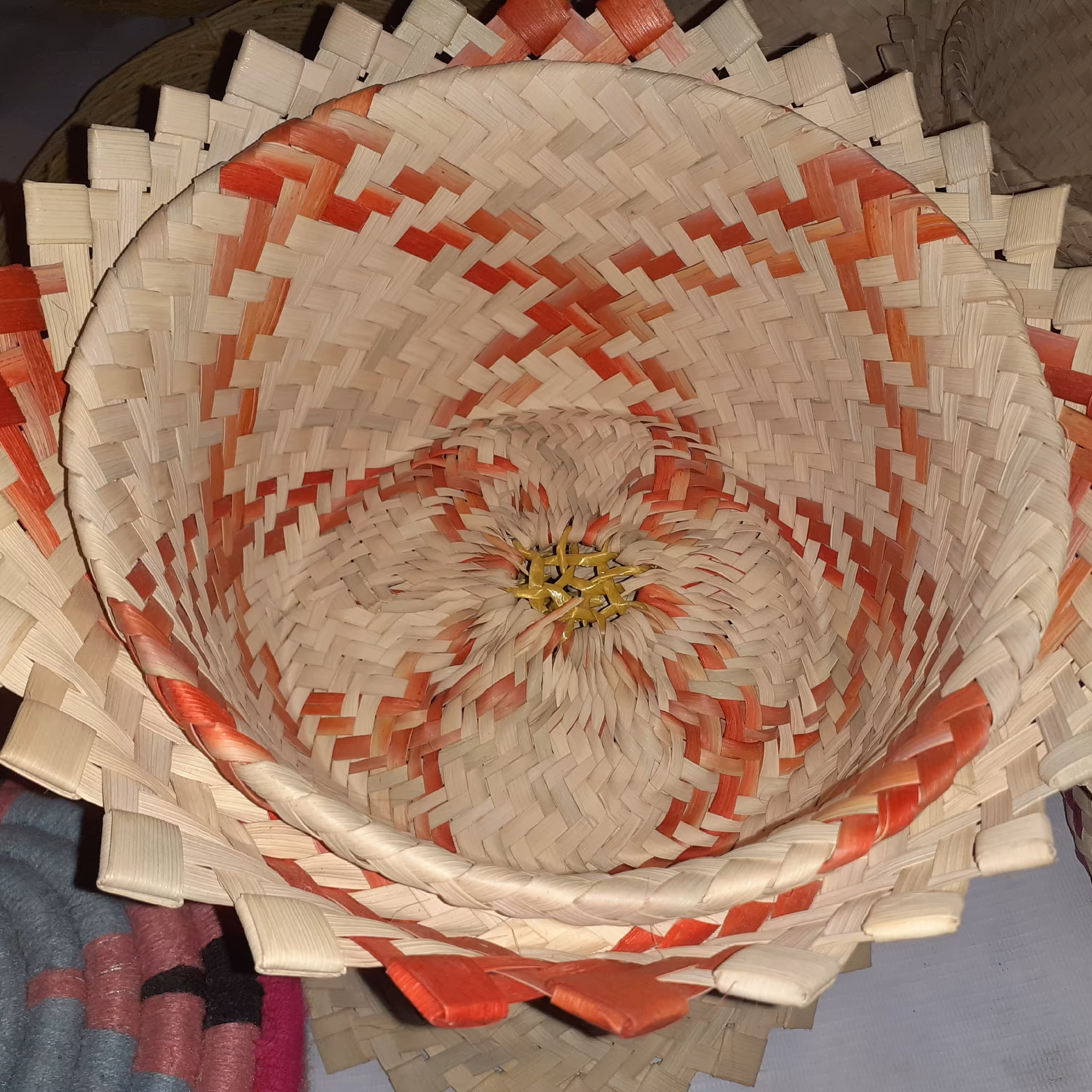 سبدحصیری میوه