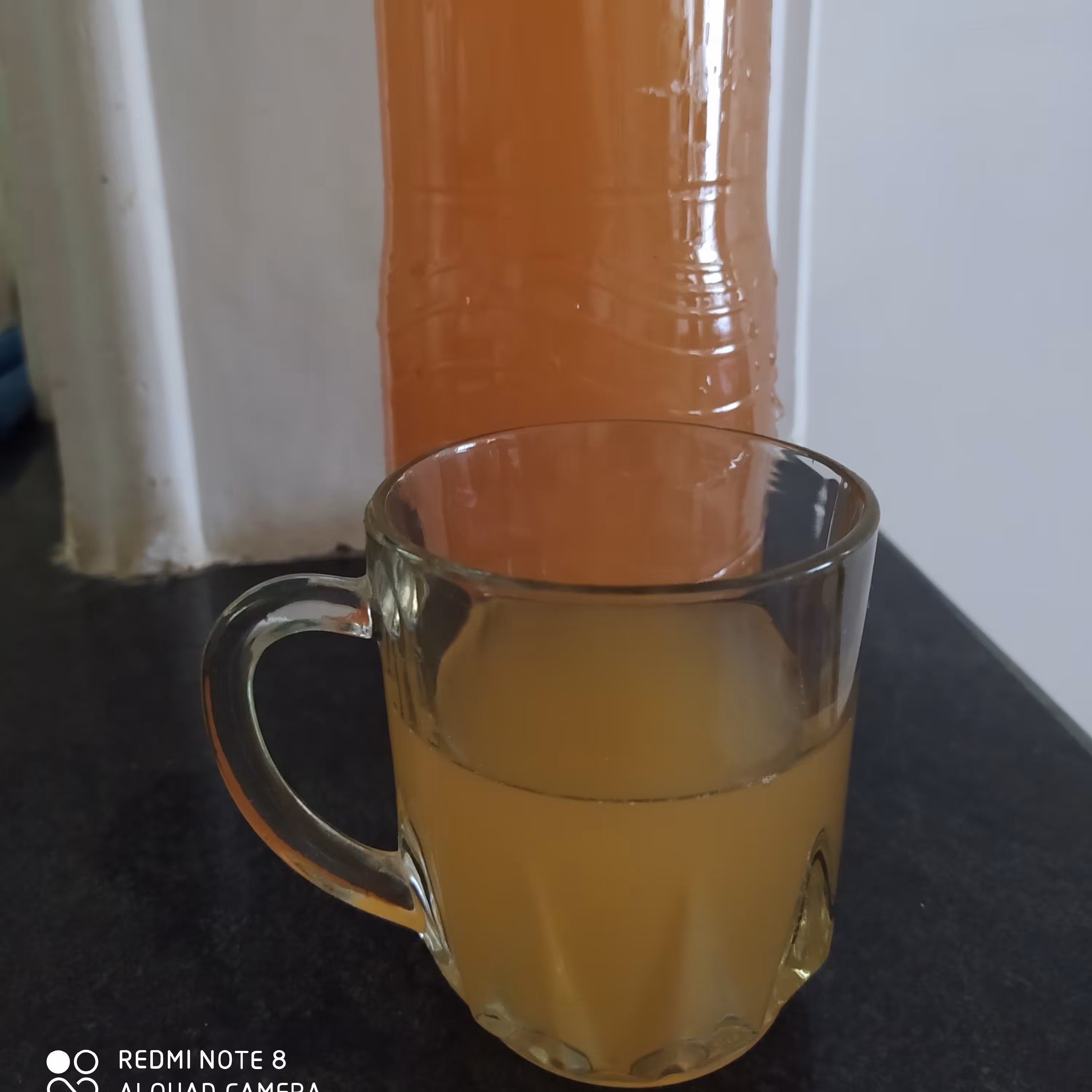 سرکه سیب کاملا طبیعی بدون هیچ افزودنی 