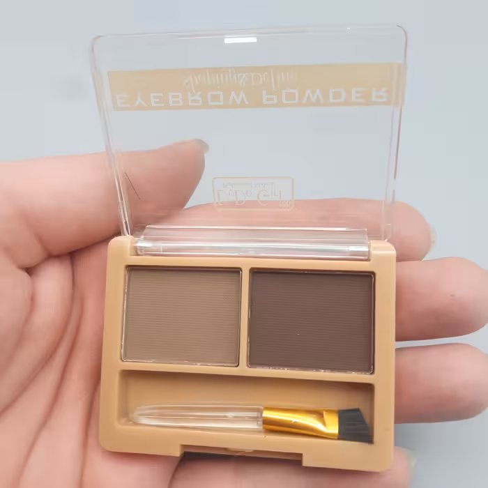 سایه ابرو پودری  دودوگرل 
شماره 01 جلوه مات   نرم و سبک  دارای براش مخصوص  ماندگاری بالا  کاور طبیعی و عالی