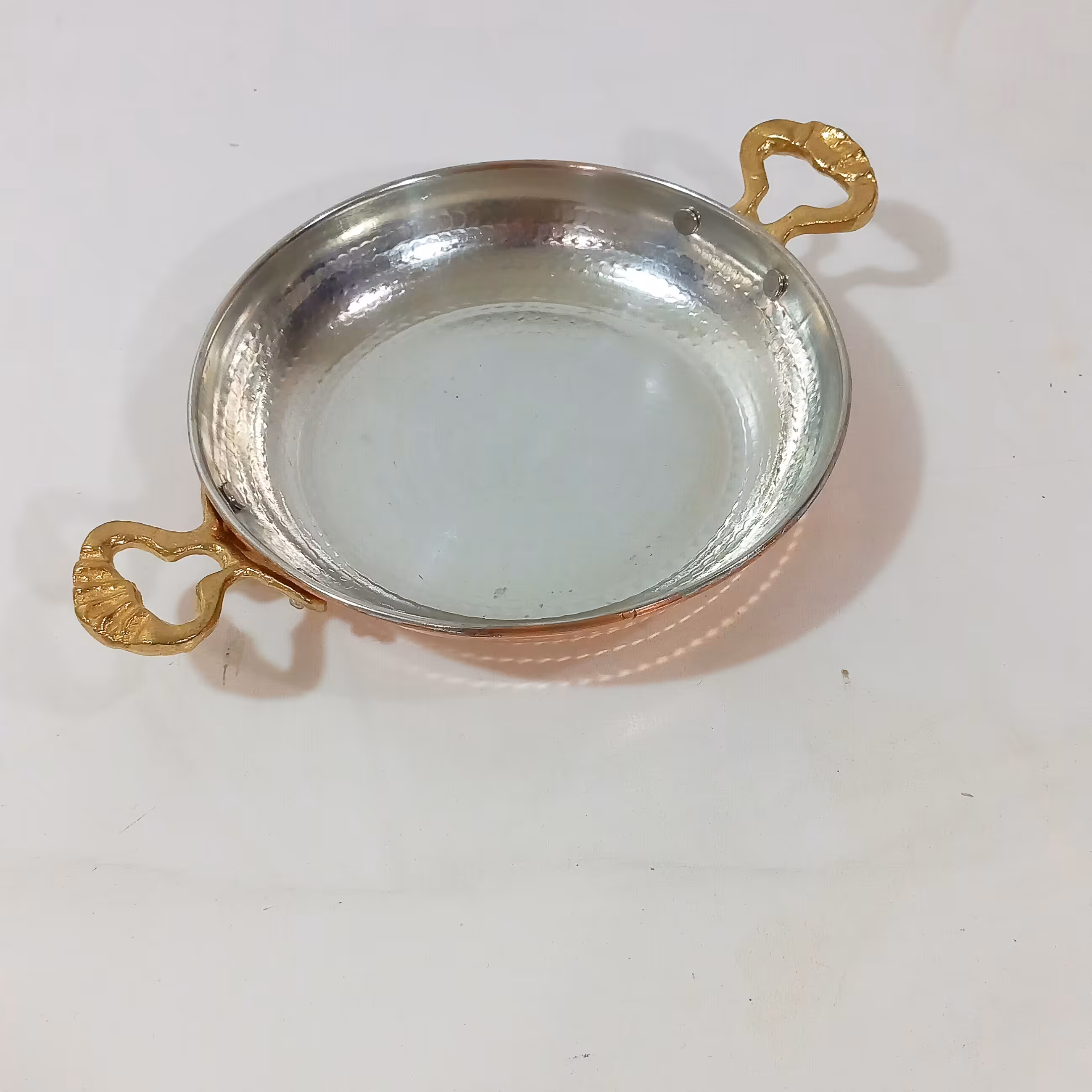 ماهی تابه مسی دو دسته برنجی زنجان چکش کاری شده داخل قلع قطر 18