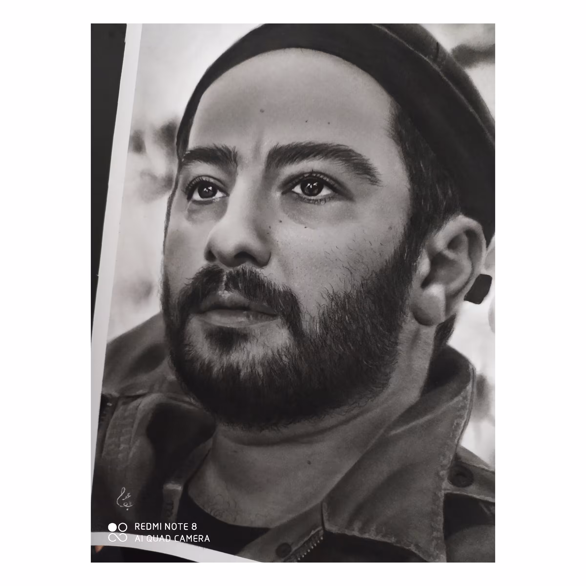 نقاشی سیاه قلم  سبک هایپر رئال چهره بازیگر محبوب آقای نوید محمدزاده