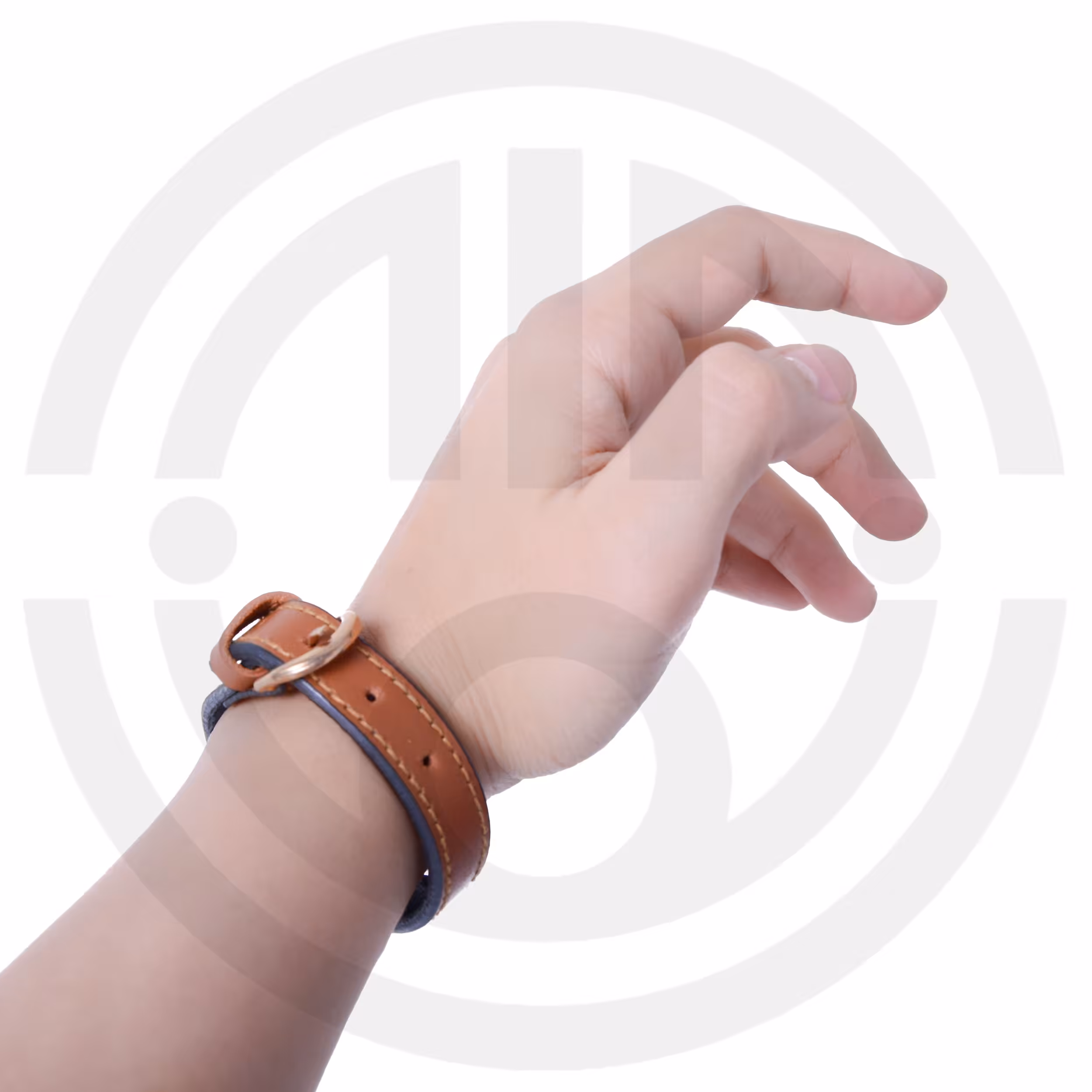 دستبند چرم طبیعی کد F404