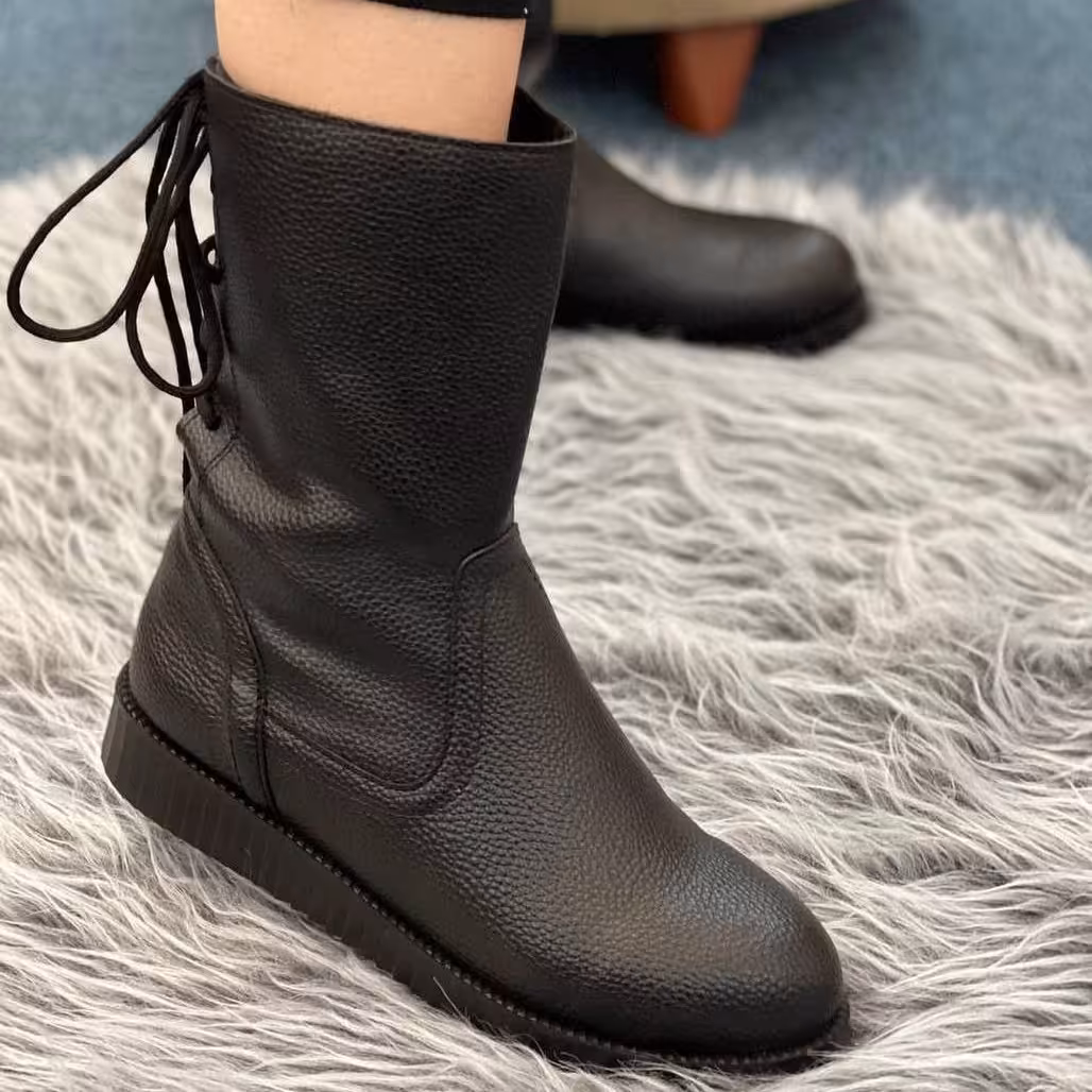 نیم بوت پر طرفدارشارژ شد.پشت بند.بغل زیپ.زیره پیو.با ضمانت.ارسال رایگان