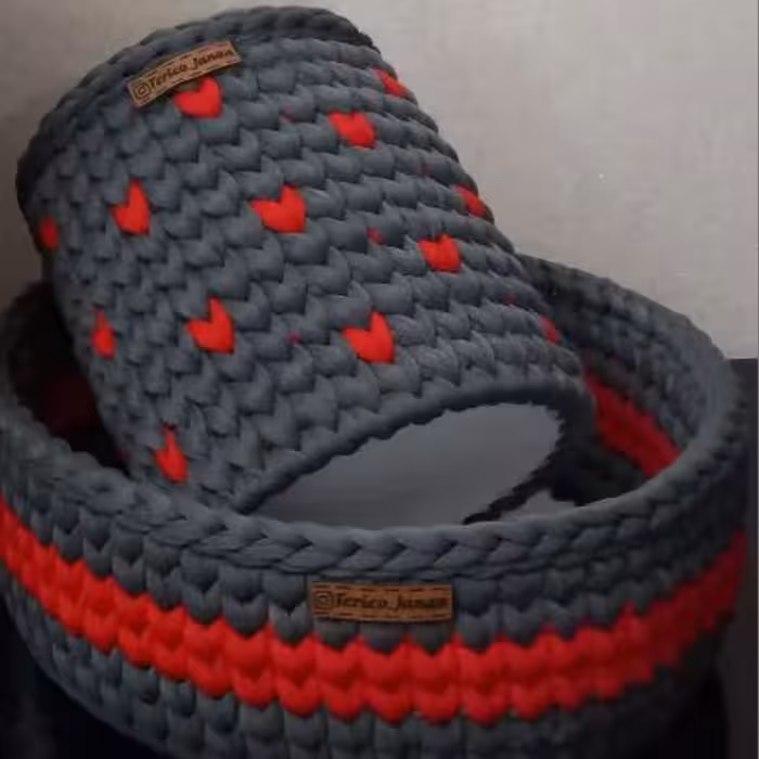 تریکو جانان . طرح قلبی بسیار کاربردی برای نظم دهی به وسایل آرایشی 