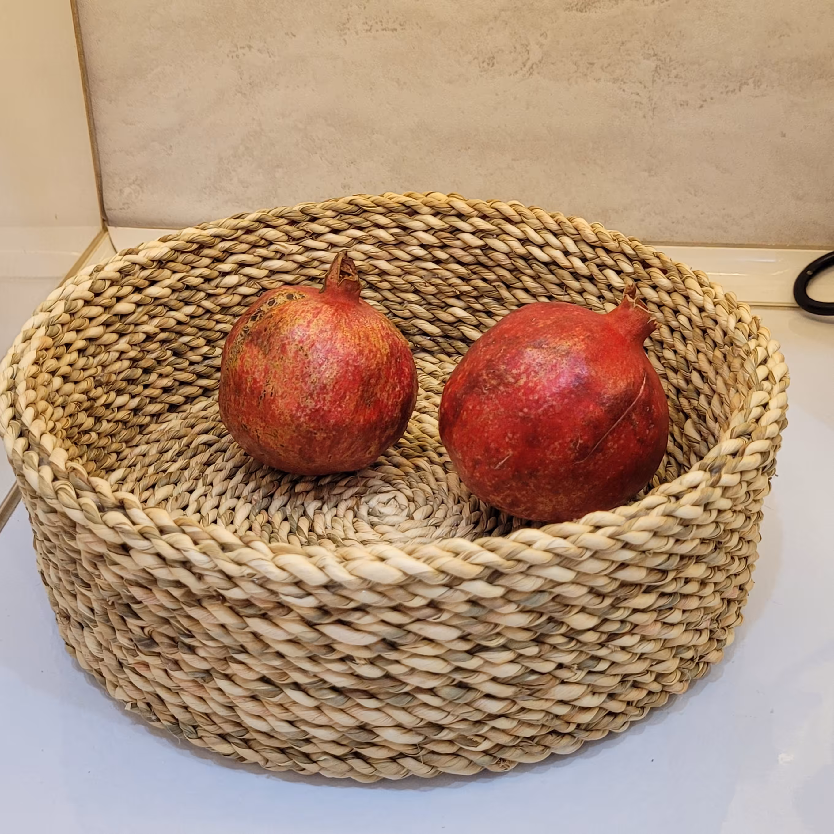 سبد حصیری گرد قطر30سانتی متر
