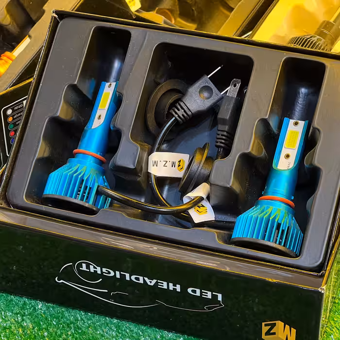 هدلایت  D3 توان 25 وات واقعی رنگ سفید2عدد لامپ پایه H7 یا H1 یا 9005باضمانت