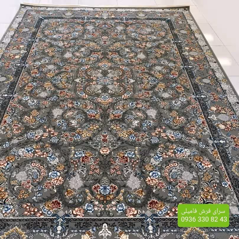 فرش ماشینی گلبرجسته9متری700شانه تراکم3000طرح شهاب رنگ گِری