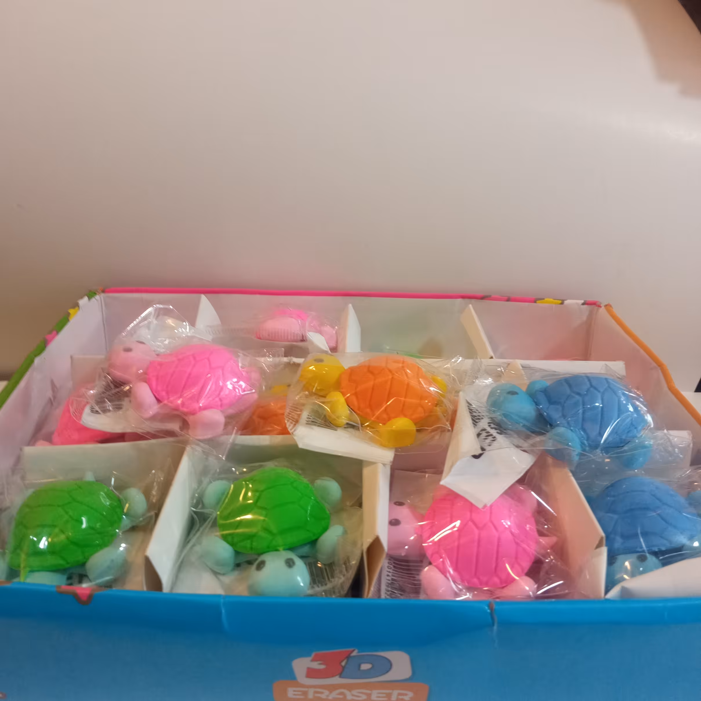 مداد پاکن فانتزی طرح لاک پشت در چهار رنگ 