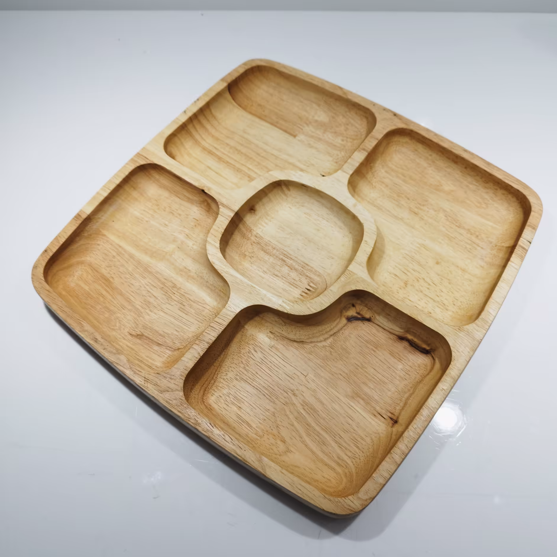 اردو خوری چوبی مربع جنس چوب عالی و محکم رابر وود ارسال رایگان به سراسر ایران