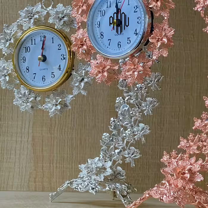 ساعت رومیزی صنایع دستی اصفهان