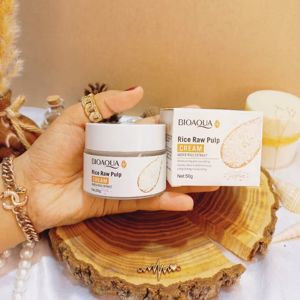 کرم آبرسان صورت عصاره برنج خام بیواکوا