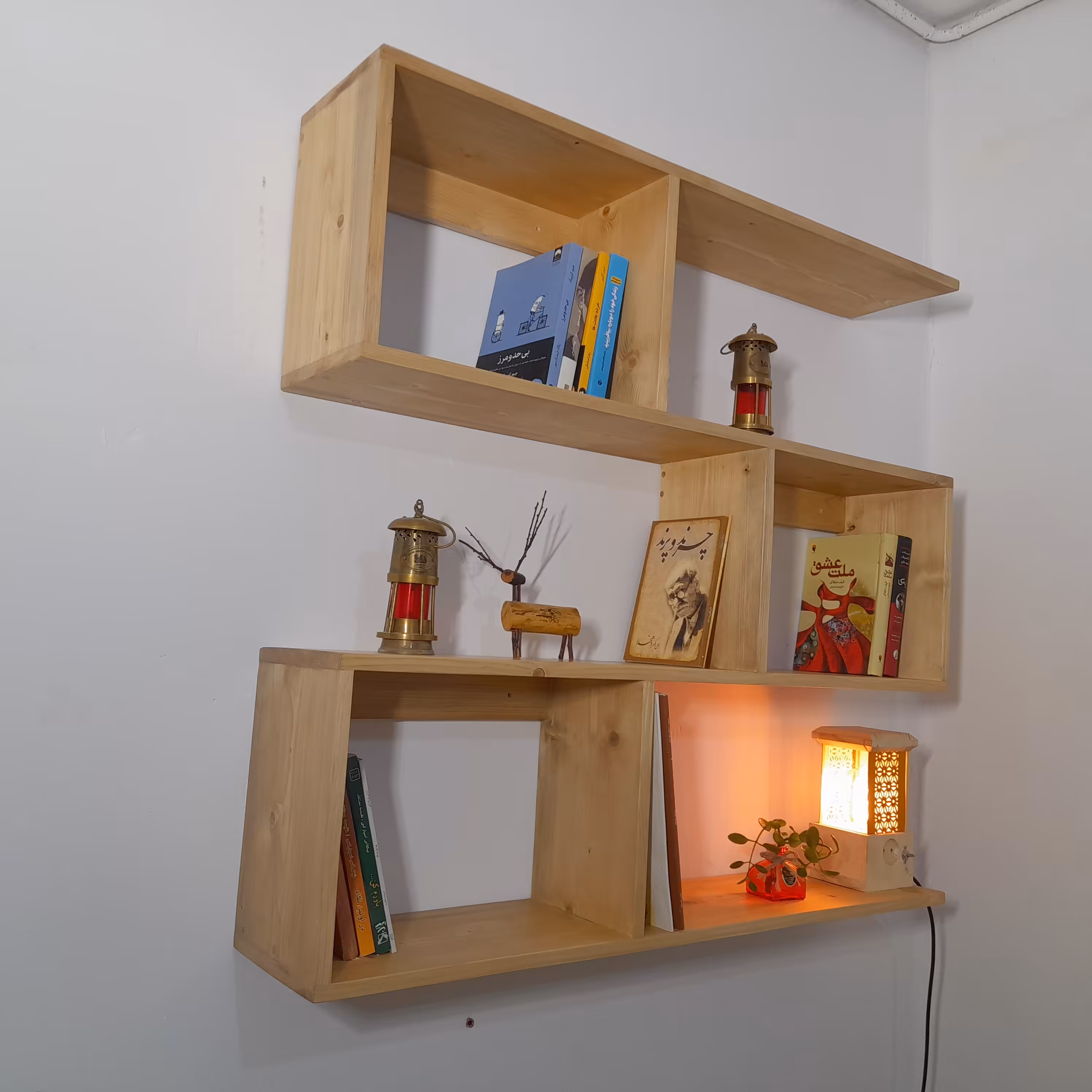 کتابخانه چوبی شلف چوبی  مناسب کتاب و دکور یا اتاق کودک واسه اسباب بازی 