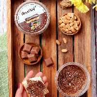 شکلات صبحانه چهار مغز 300 گرمی وگان ویگر